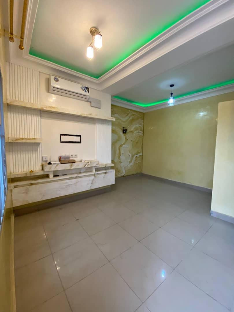 Appartement studio moderne à louer, situé Avenue de France, Rond-point Poto-Poto- Brazzaville à Brazzaville