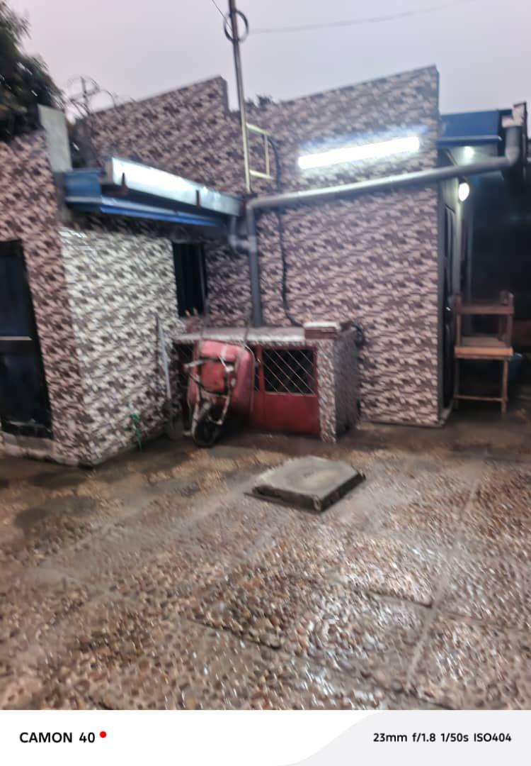 Demi Prêt habite à vendre – Madibou, Brazzaville à Brazzaville