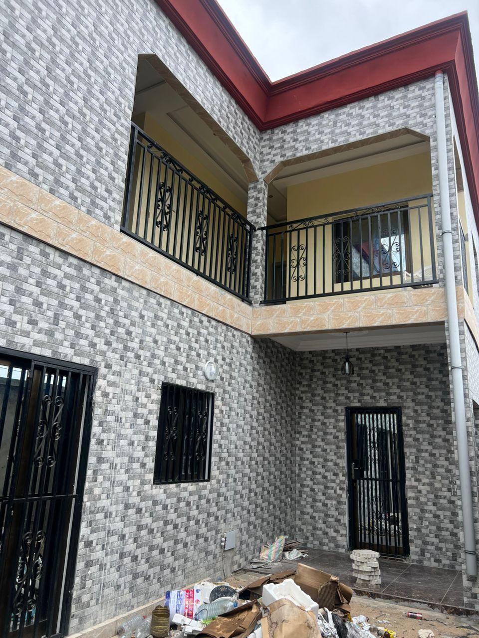 Duplex spacieux et tout confort à louer – Kintelé à Brazzaville