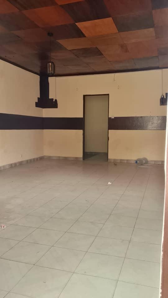 MAISON MODERNE À LOUER À BRAZZAVILLE – PLATEAU DES 15 ANS à Brazzaville