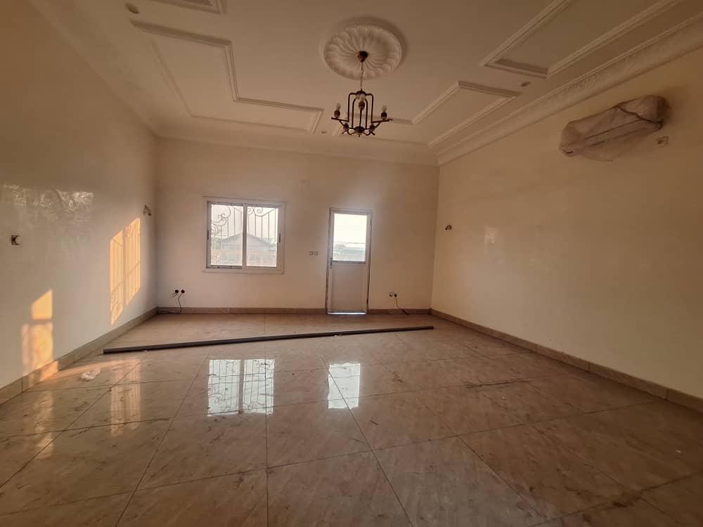 APPARTEMENT NEUF À LOUER À BRAZZAVILLE OUENZÉ – AVENUE DE LA TSIÉMÉ-