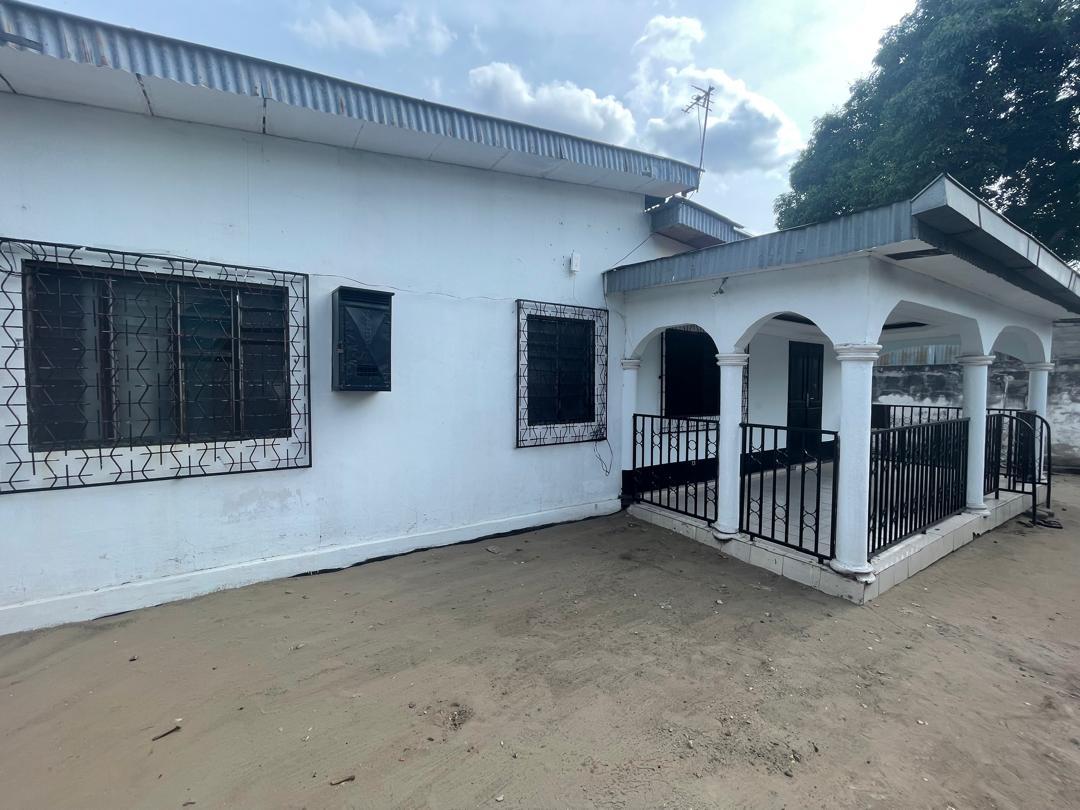 OOPPORTUNITÉ IMMOBILIÈRE À BRAZZAVILLE – PARCELLE À VENDRE À MOUKONDO (COMUS) à Brazzaville